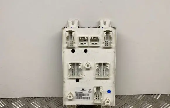 Jeep Grand Cherokee Comfort/convenience module P68236139AD 68236139AD