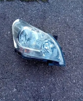 Toyota Verso Headlight/headlamp 811100f09000
