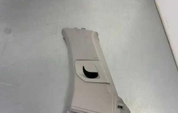 Volkswagen Touareg III (B) pillar trim (top) 760867288A