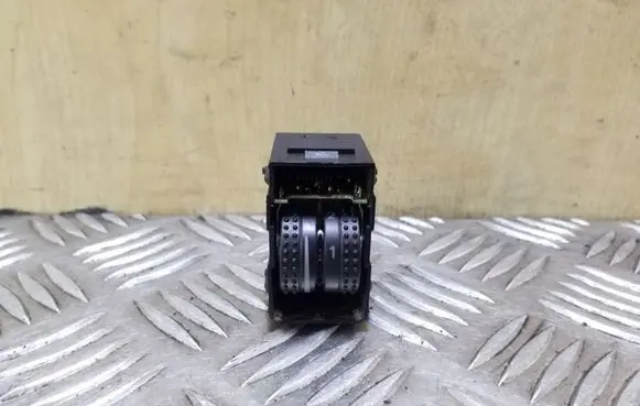 Skoda Fabia Mk1 (6Y) Headlight level height control switch