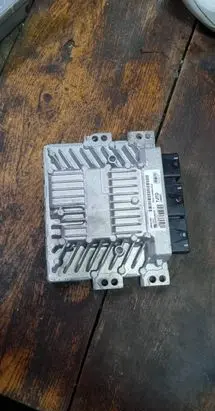 Ford Focus C-MAX Engine control unit/module 7M5112A650AUD 5WS40582T