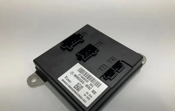 Mercedes-Benz E W211 Comfort/convenience module 2115455232 A2115455232