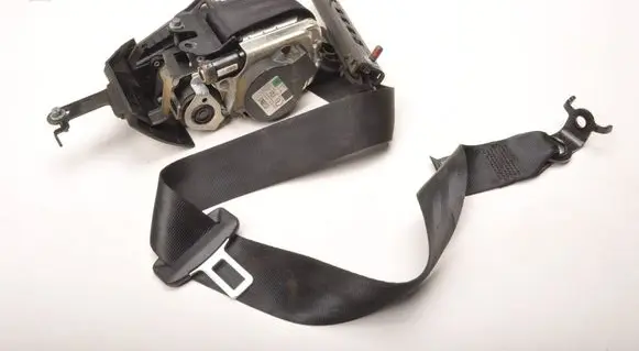 Volvo XC40 Front seatbelt 32401540