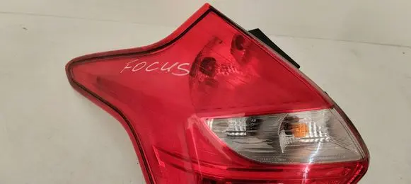 Ford Focus Rear/tail lights BM5113405AK
