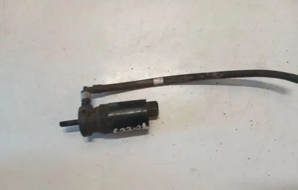Volvo V70 Windscreen/windshield washer pump 1013229001 151211A 231237