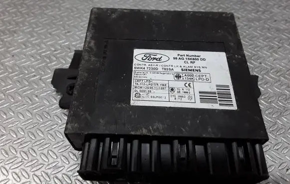 Ford Focus Comfort/convenience module 98AG15K600DD 5WK47230D