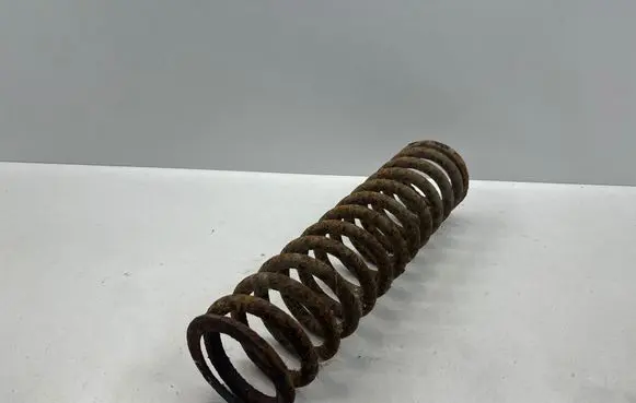 Mercedes-Benz W123 Front coil spring