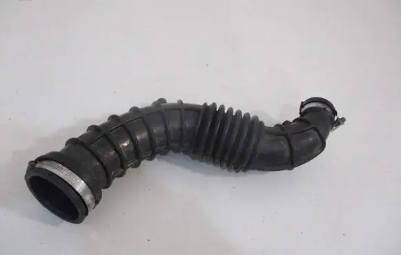 Renault Megane III Air intake duct part