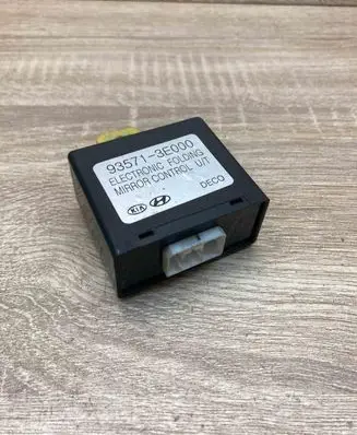 KIA Sorento Wing mirror control module 935713E000