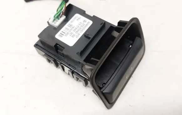 Mercedes-Benz CLA C117 X117 W117 Hand parking brake switch A2469050451