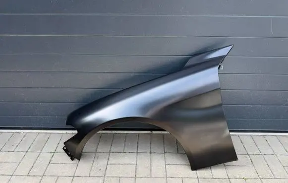 Alfa Romeo Giulia Fender 0050549517