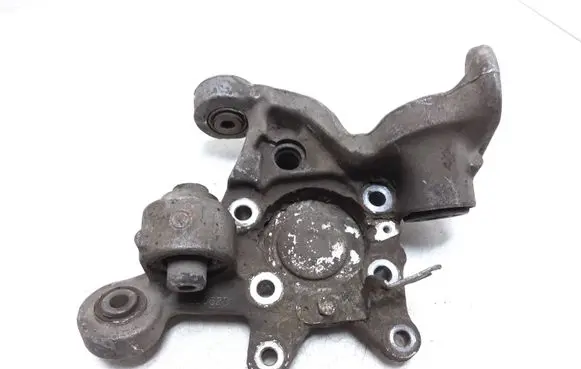 Volvo V70 Rear wheel hub 9200623