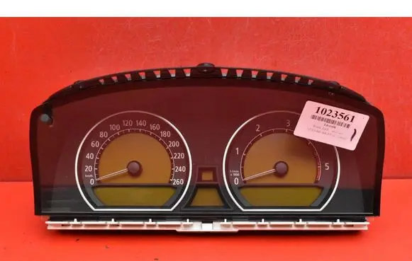 Speedometer (instrument cluster)