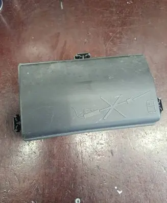 Opel Insignia A Fuse box cover 13222784 544949969