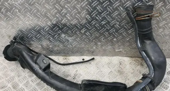 Peugeot 406 Fuel tank filler neck pipe 9621846880 9621846980