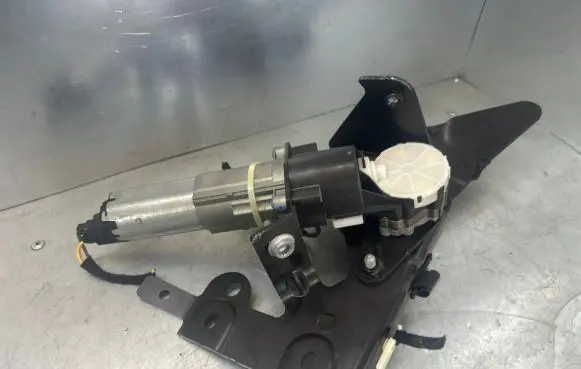 Audi A7 S7 4G Tailgate/trunk/boot lift motor 4G8827857G S420MC 4510