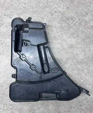 Windshield washer fluid reservoir/tank