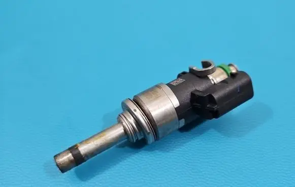 Ford Kuga II Fuel injector DS7G-9F593-EA IMPRK1518982