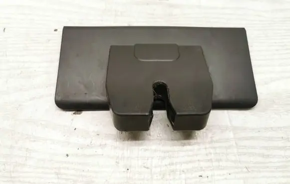 Volvo V60 Tailgate/boot lid lock trim 31278889