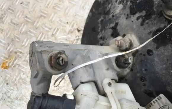 Ford Focus Master brake cylinder