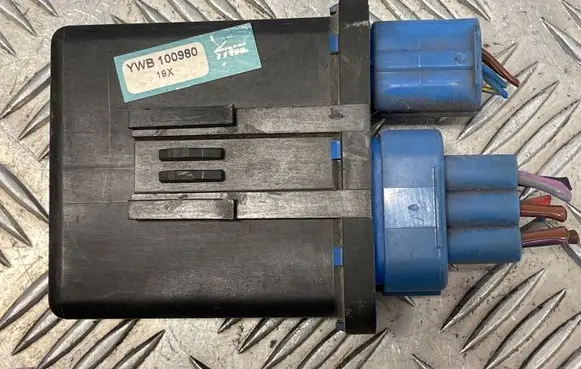 Land Rover Freelander Coolant fan relay YWB100980