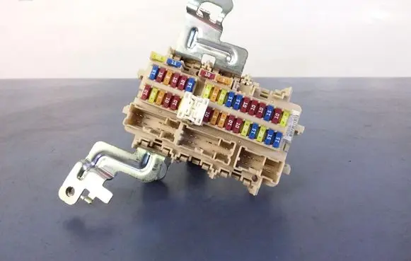 Nissan Qashqai Fuse box set