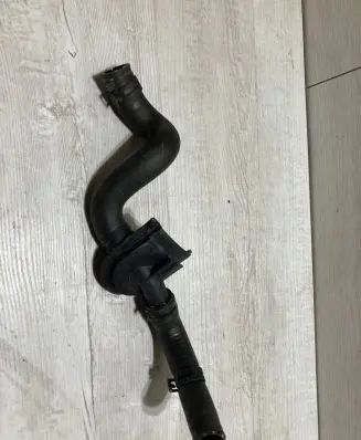 Mercedes-Benz CLK A208 C208 Engine coolant pipe/hose 2028325094