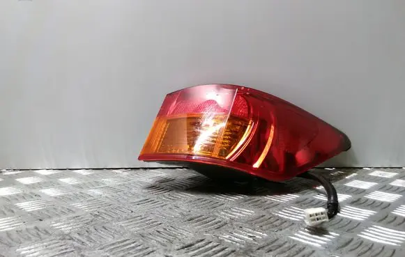 Lexus IS 220D-250-350 Rear/tail lights