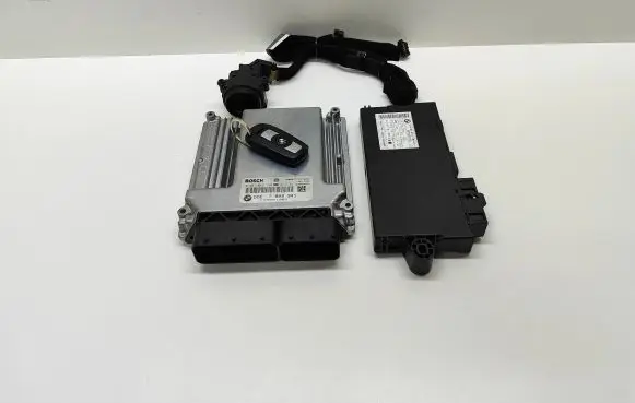 Engine ECU kit and lock set