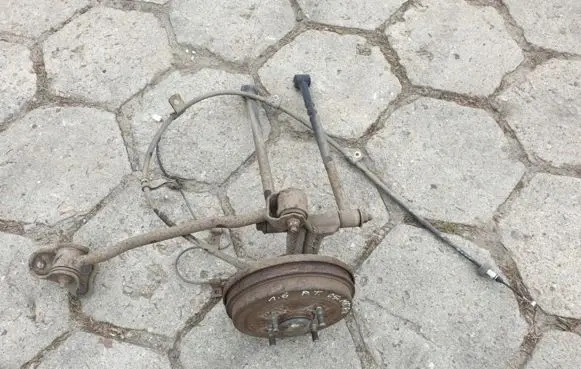 Hyundai Matrix Rear wheel hub spindle/knuckle 