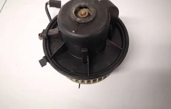 Volkswagen PASSAT B3 Heater fan/blower 357819021
