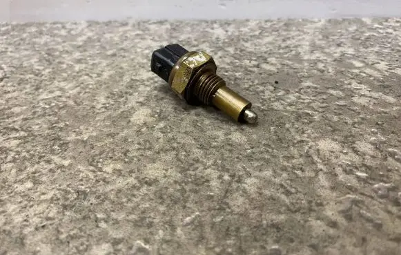 Audi 100 S4 C4 Reversing light switch sensor 01E941521