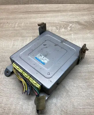 Mazda 323 F Engine control unit/module ECU E2T81671M Z50918881B