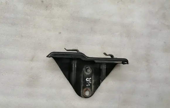Toyota Avensis T250 Headlight/headlamp mounting bracket 5208205020