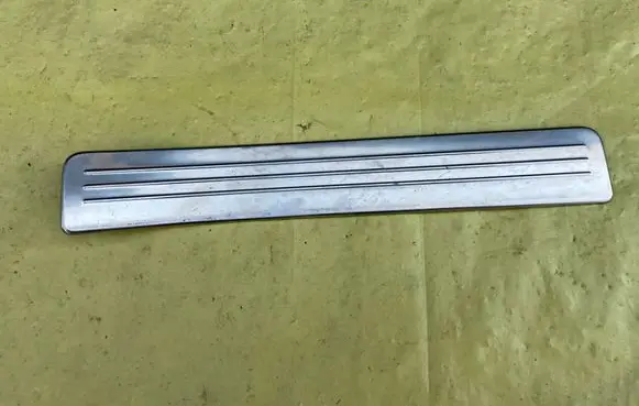 Mercedes-Benz C AMG W204 Rear sill trim cover A2046800335