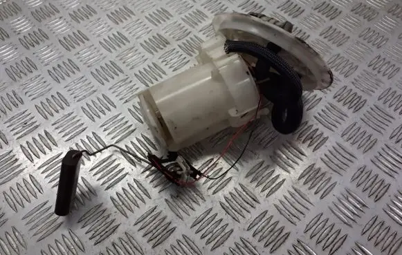 Opel Astra H Mechanical fuel pump 