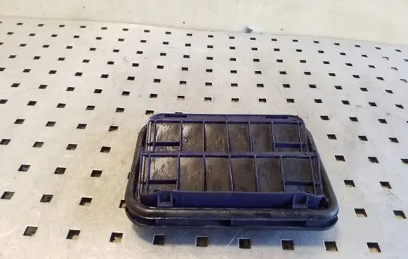 Peugeot 508 Quarter panel pressure vent 9675506980