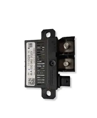 Mercedes-Benz B W246 W242 Charging relay A0009822023