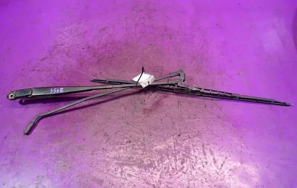 Toyota Aygo AB10 Front wiper blade arm