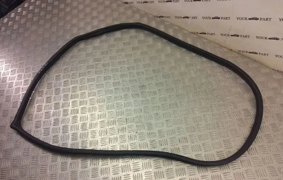 KIA Stonic Front door rubber seal 