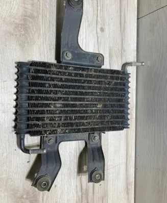 Engine oil radiator