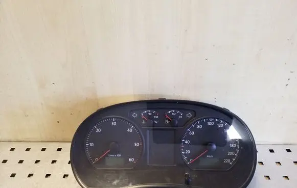 Volkswagen Polo IV 9N3 Speedometer (instrument cluster) 6Q0920804L