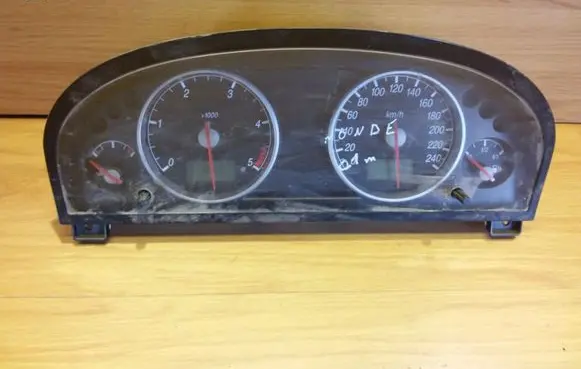 Ford Mondeo Mk III Speedometer (instrument cluster) 1S7F10849 320517