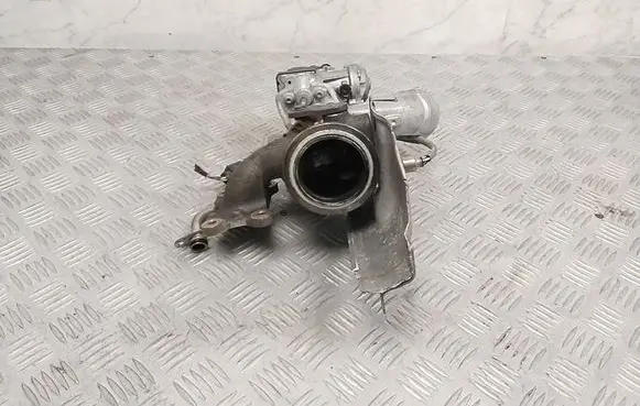 Volkswagen PASSAT B8 Turbo 04E145721G