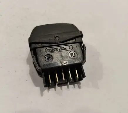 Citroen Xsara Picasso Electric window control switch 22681