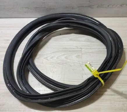 Dacia Duster II Trunk rubber seal (body)