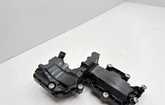 Mercedes-Benz C W205 Oil breather separator A2640100200 1175102S01
