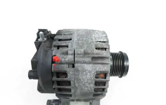 Ford Focus Generator/alternator 30659390 AV6N10300GC