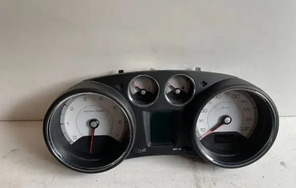 Peugeot 308 Speedometer (instrument cluster) 9665107580