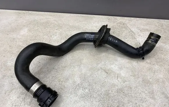 Audi A4 S4 B7 8E 8H Engine coolant pipe/hose 8E1819371 8E1819371B